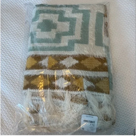 Free People White Kimono Diamondback Cozy Sweater Ivory One Size Poncho NWT - Picture 8 of 14